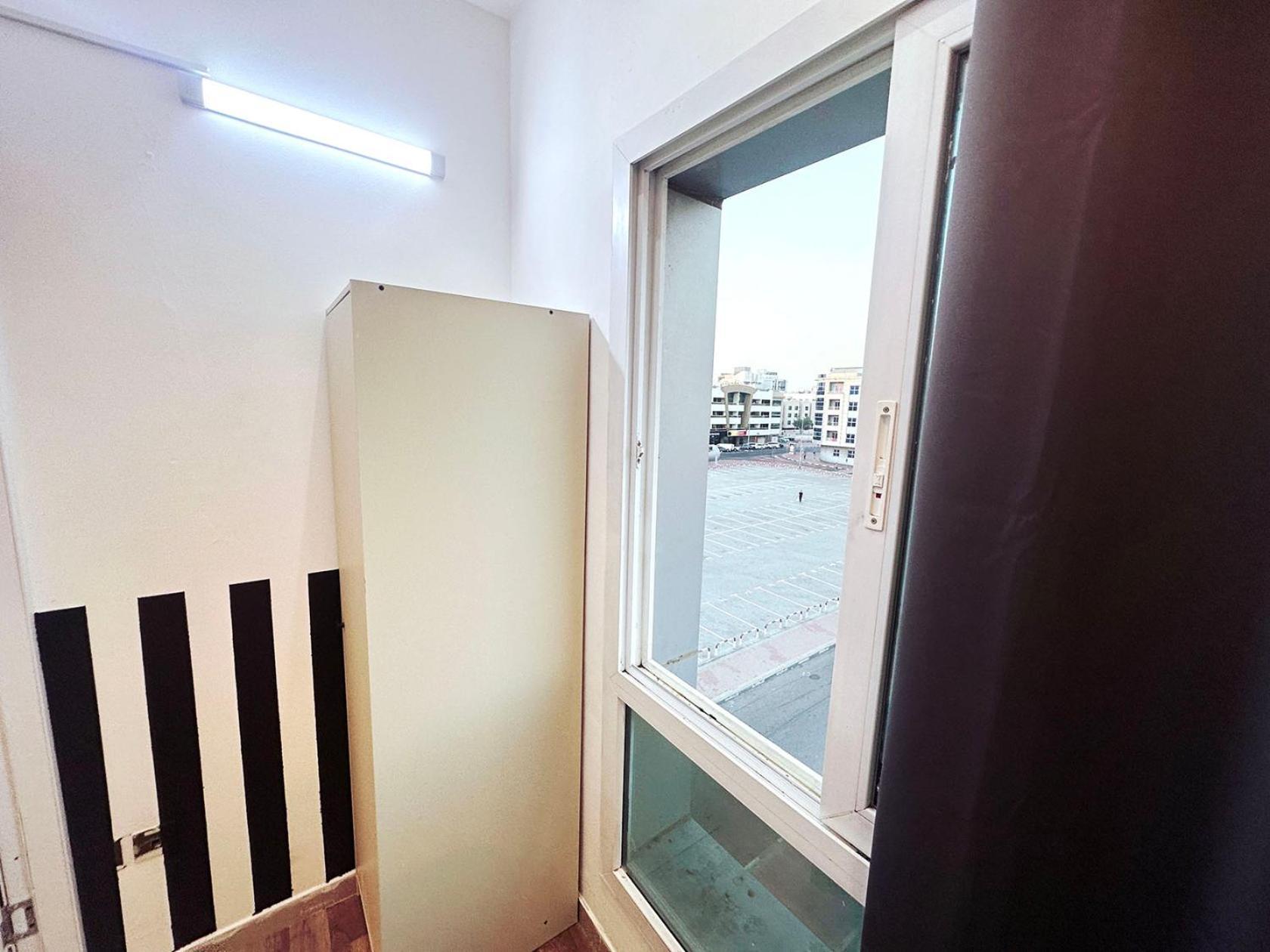 Partition Room In Al Seef Near Burjuman Metro Dubai Eksteriør bilde